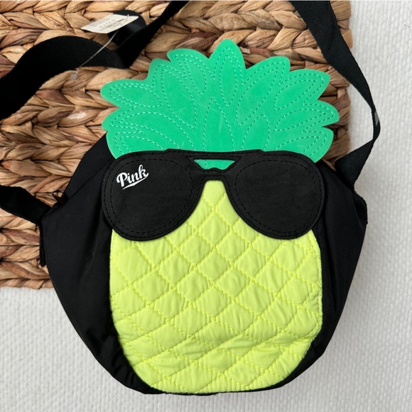 PINK Pineapple Cooler Bag - Picture 5 of 5